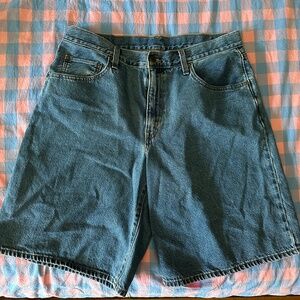 Levi’s baggy dad jorts